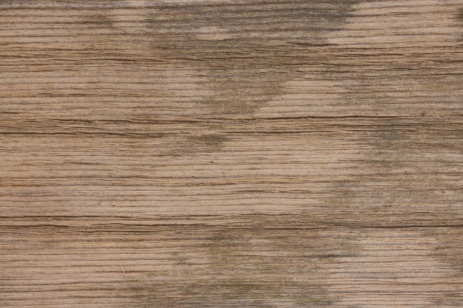 Schweißflecken in Kleidung effektiv entfernen
