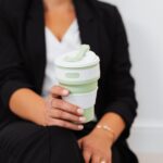 Kleidungsstil für Damen und Herren über 60